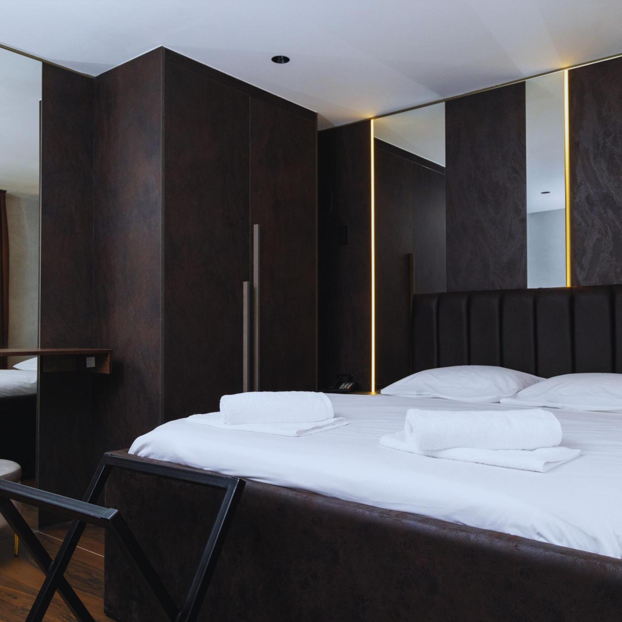 Hotel Solo 127 普里兹伦 外观 照片