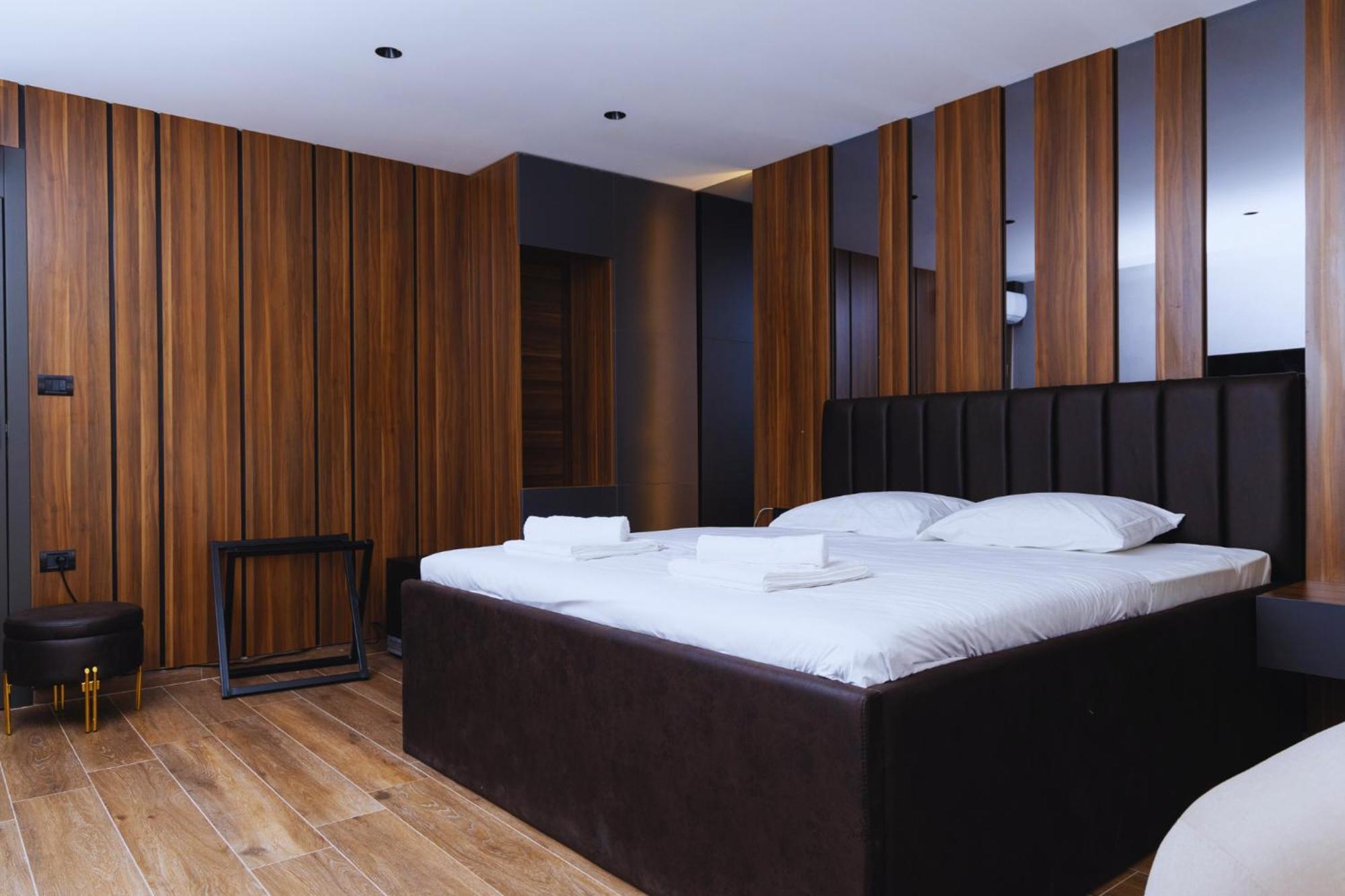 Hotel Solo 127 普里兹伦 外观 照片